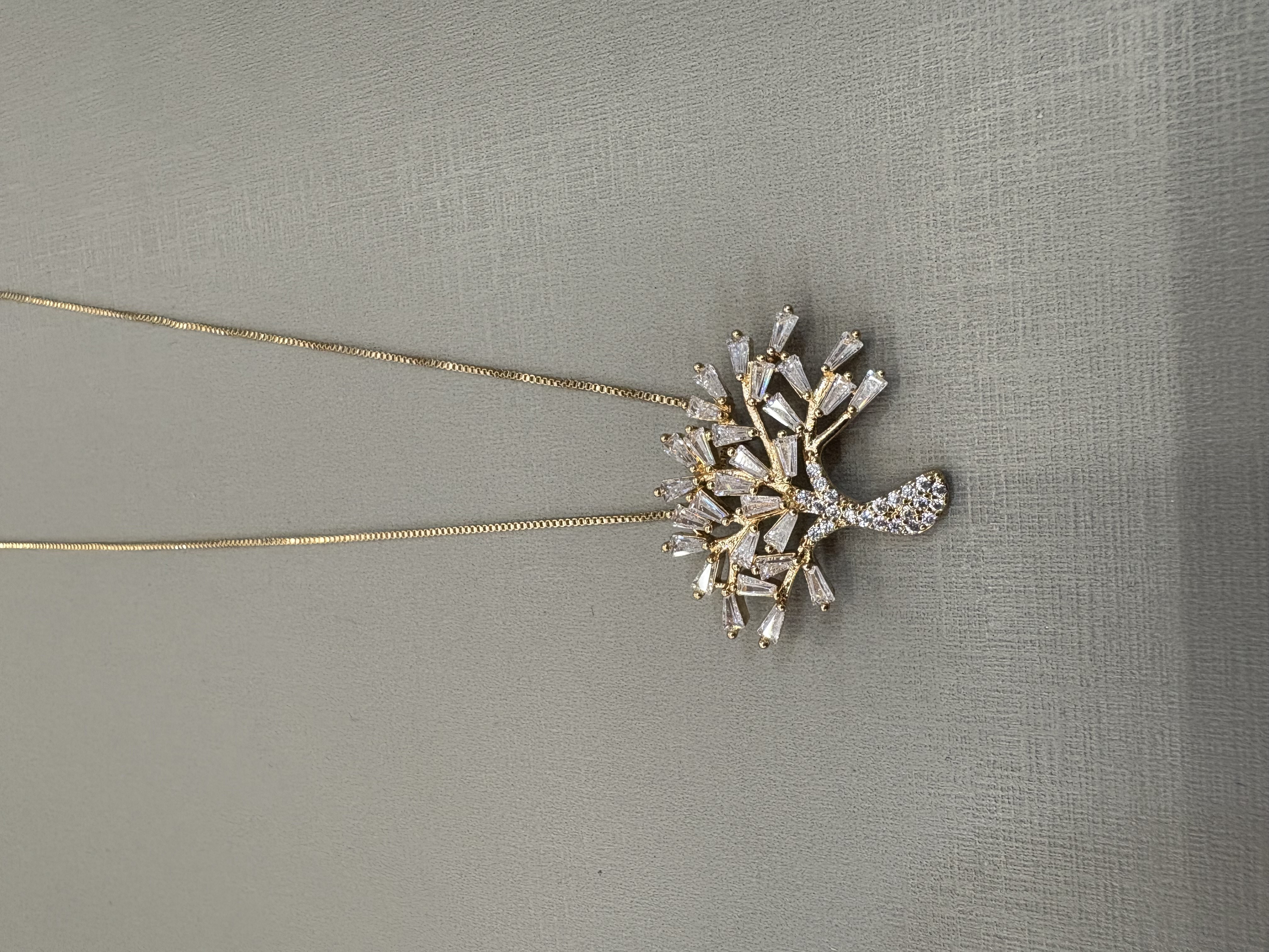 Colar Árvore da Vida com navetes de zircônias